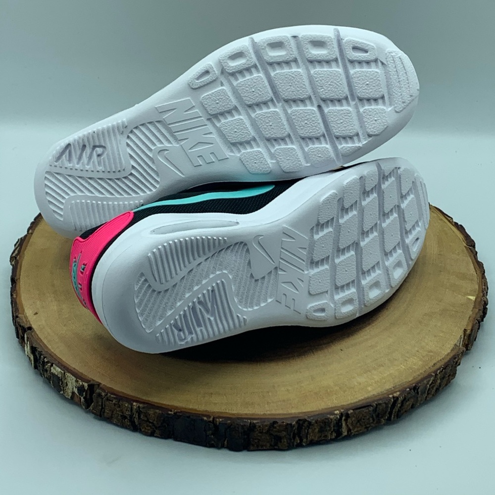 Nike Women’s Air Max Oketo Various Sizes. - Picture 8 of 8